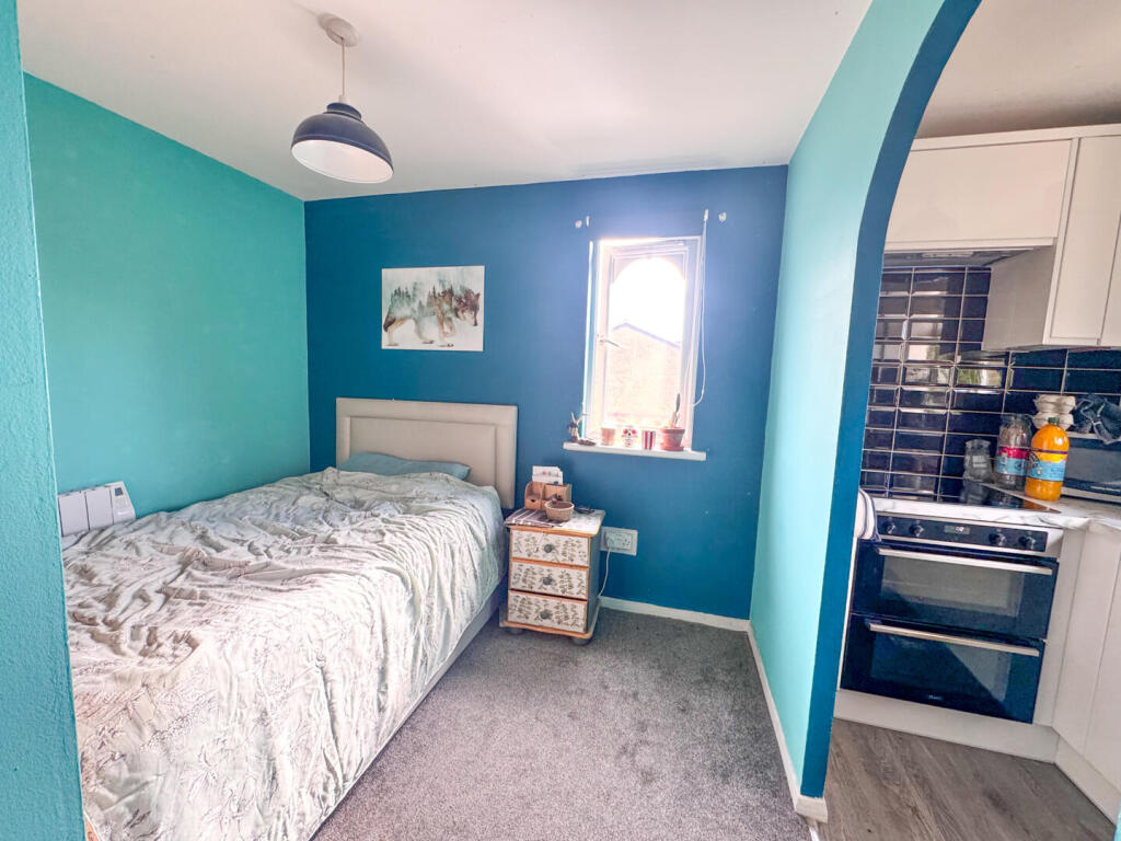 Apartment in Rochford, Hawkwell - View 5