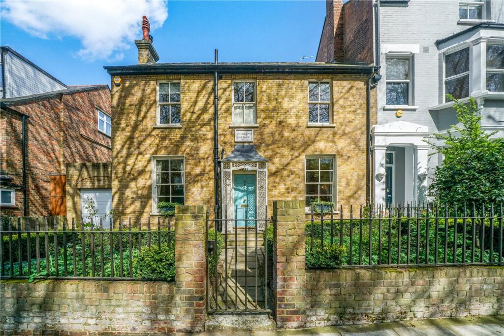 Main image of property: North Hill, London, N6