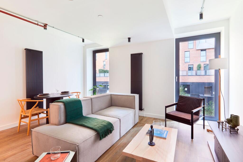 Main image of property: 44 Aytoun Street, Manchester, M1