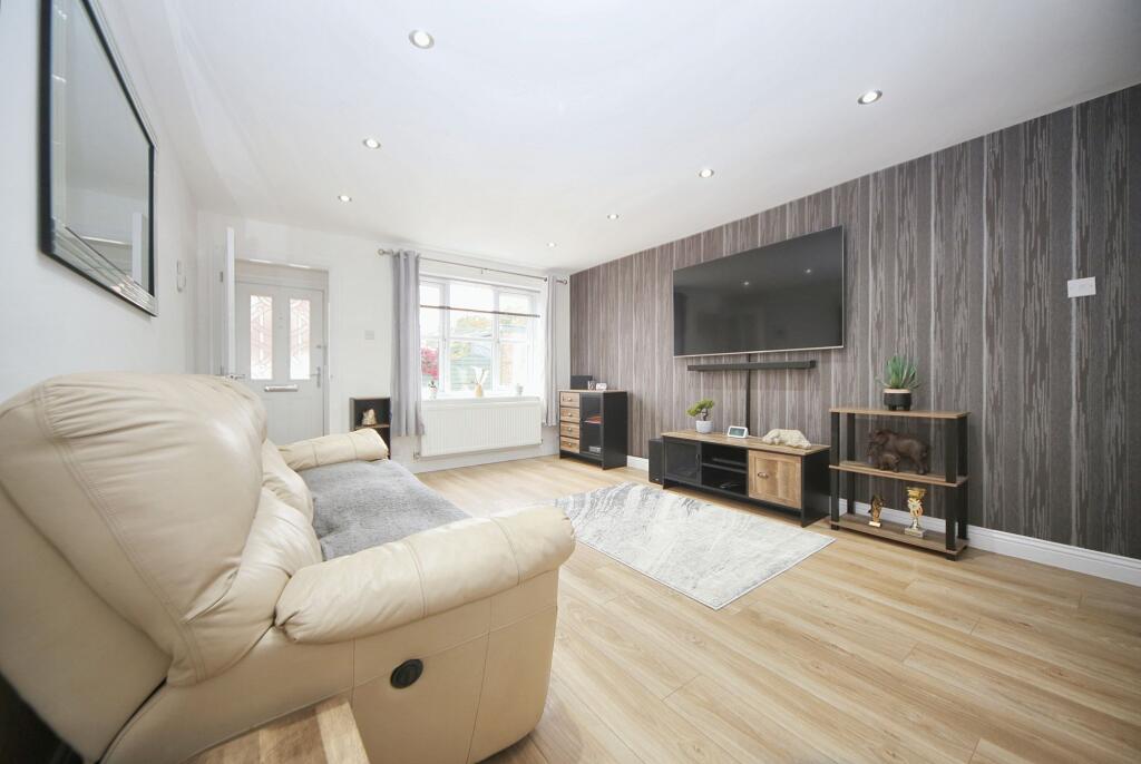 Birchwood Close, Winstanley, WN3 photo 2