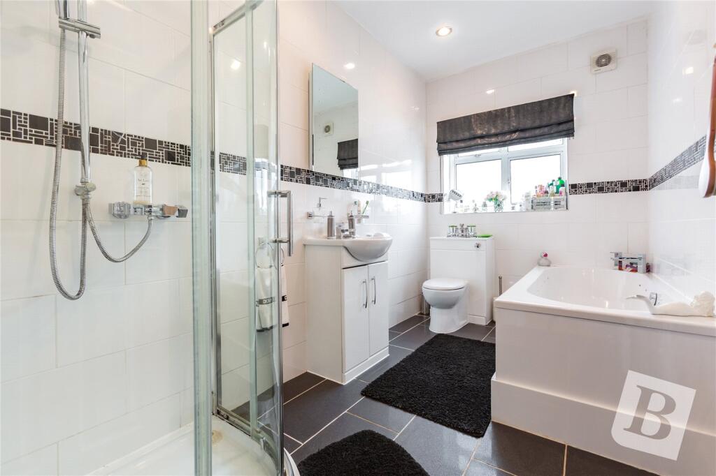House in Romford - View 5
