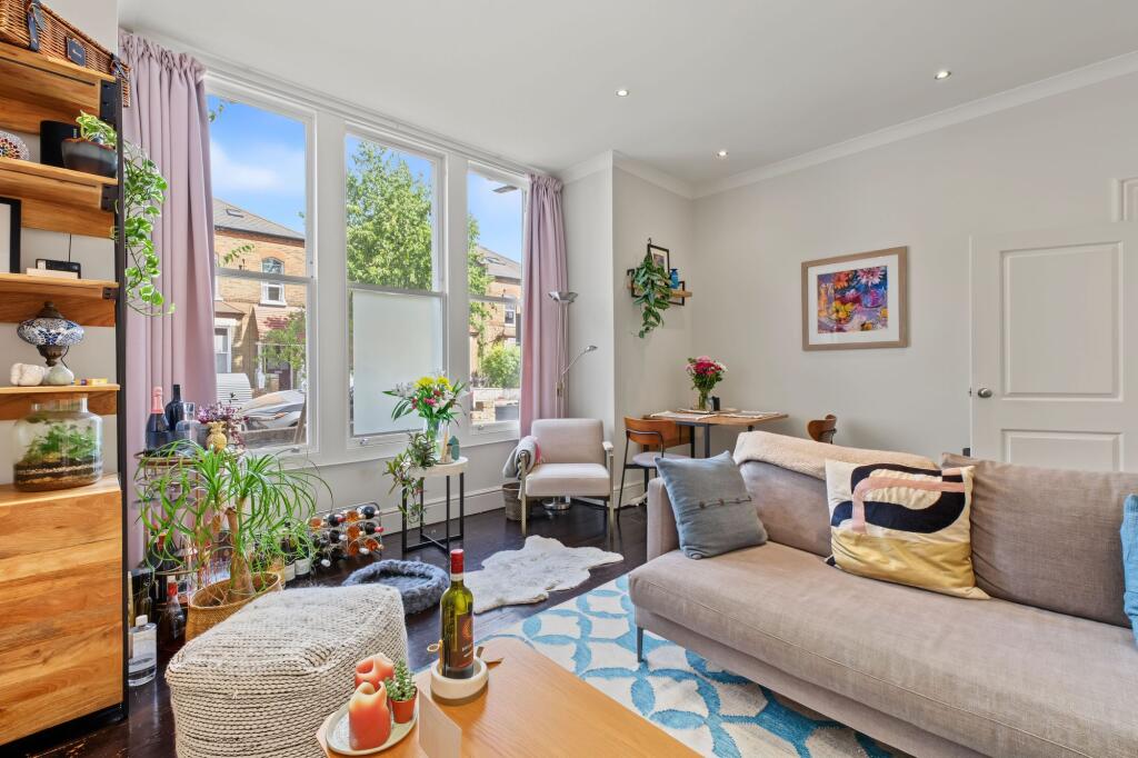 Apartment in London - View 4