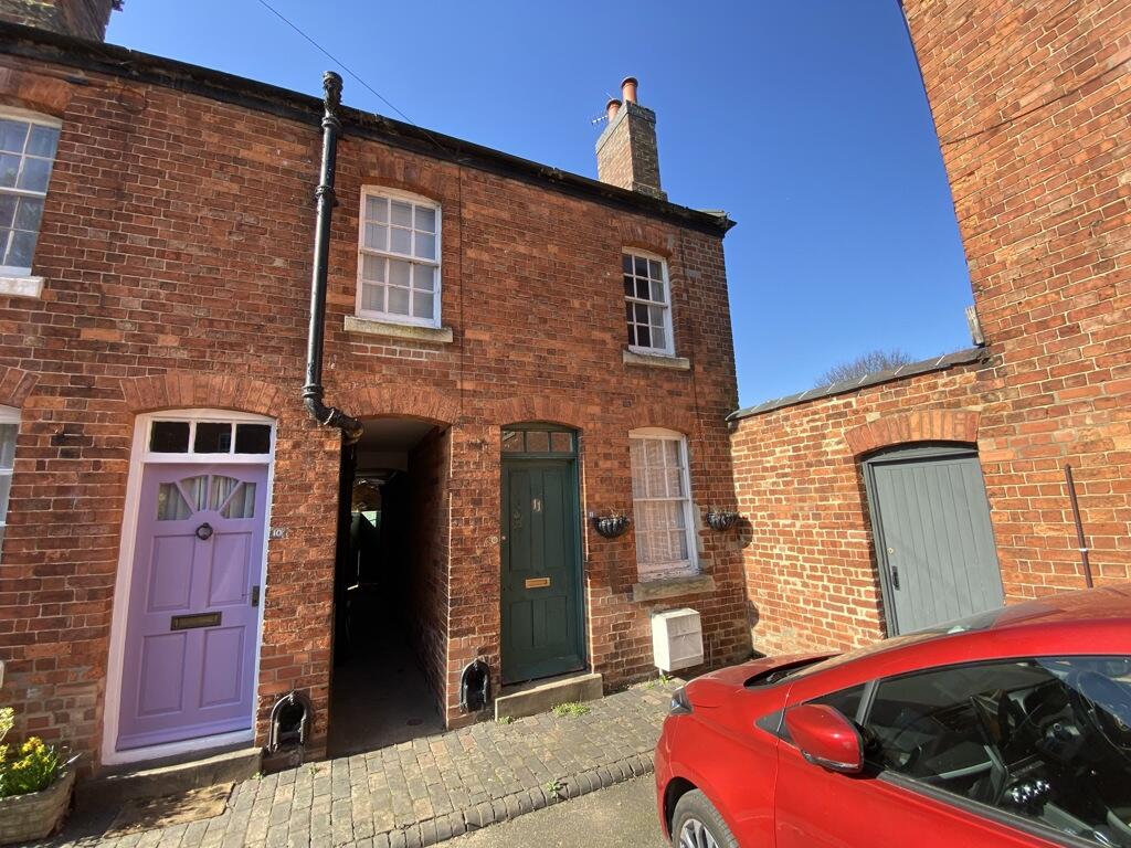 Main image of property: 11 Barracks Square, Grantham, Lincolnshire, NG31 9DG