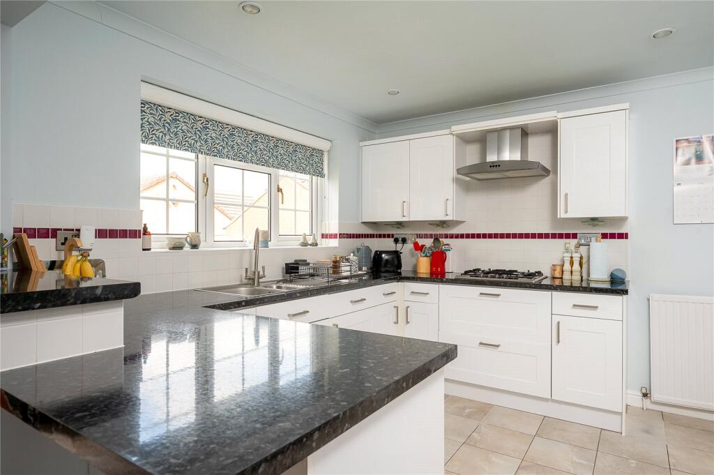 Rochester Wynd, Leeds, LS17 photo 2