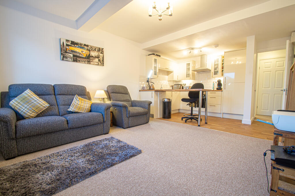 Main image of property: New Road, Studley, Warwickshire, B80