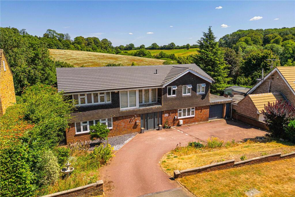 Main image of property: Silverthorn Drive, Longdean Park, Hemel Hempstead, Hertfordshire, HP3