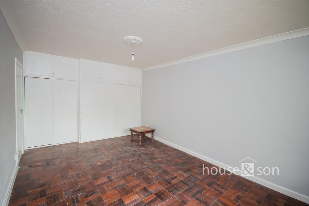 Redhill Drive, Bournemouth - More