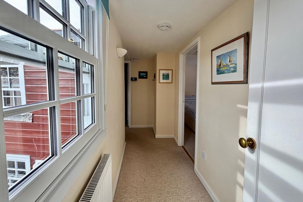 Apartment in Penryn, Bissom - View 5