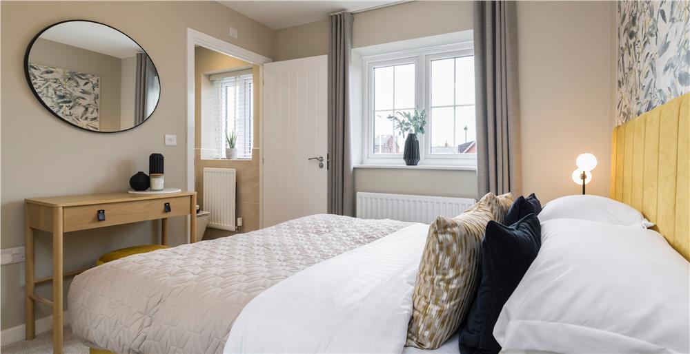 House in Nuneaton and Bedworth, Warwickshire - More