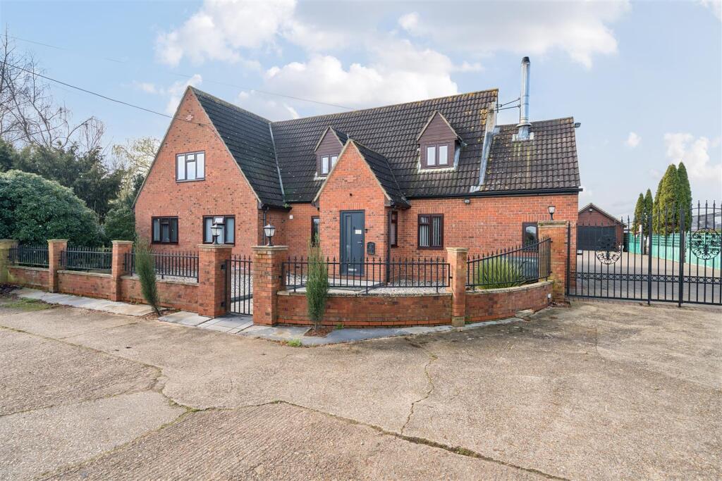 Main image of property: Spinney Road, Chawston