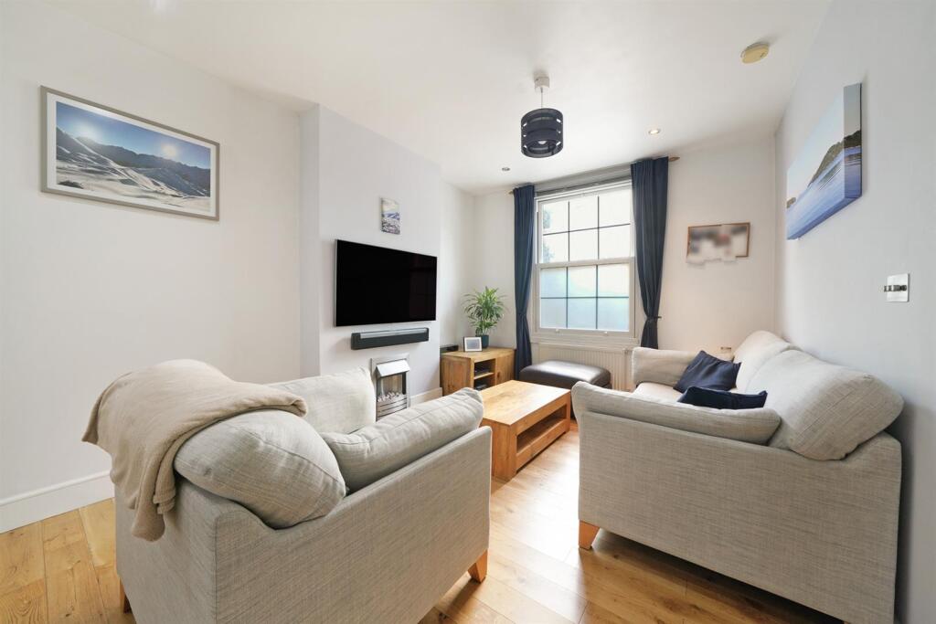 Main image of property: Camberwell New Road, London, SE5