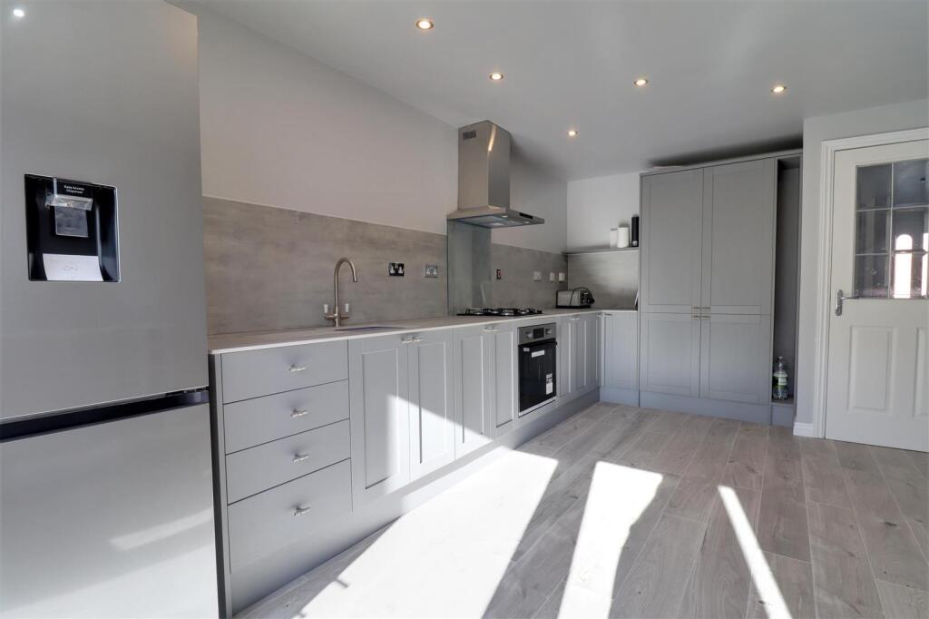 4 bed detached - Rolls Avenue, Crewe image 6