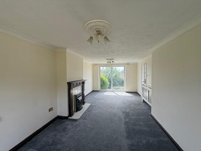 House in Nottingham, Clifton - View 4