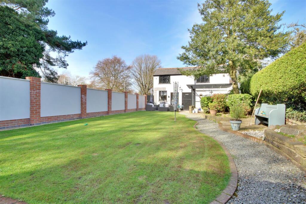 310, Northgate, Cottingham photo 2