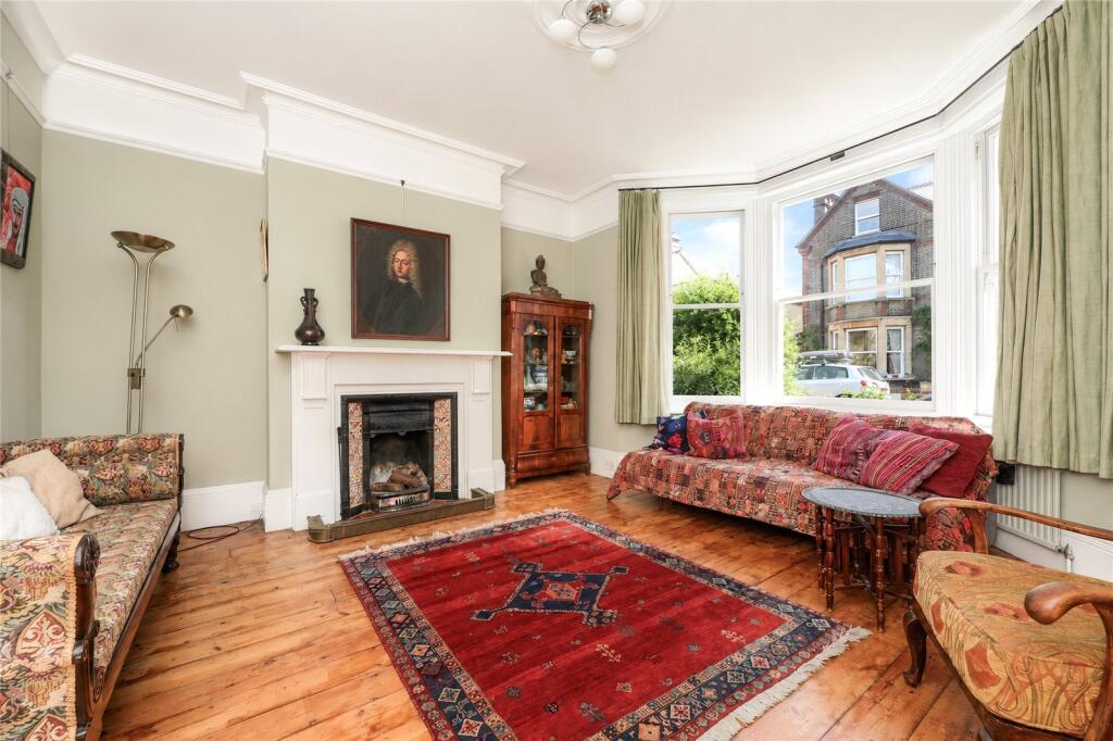 House in Cambridge, Petersfield - View 2