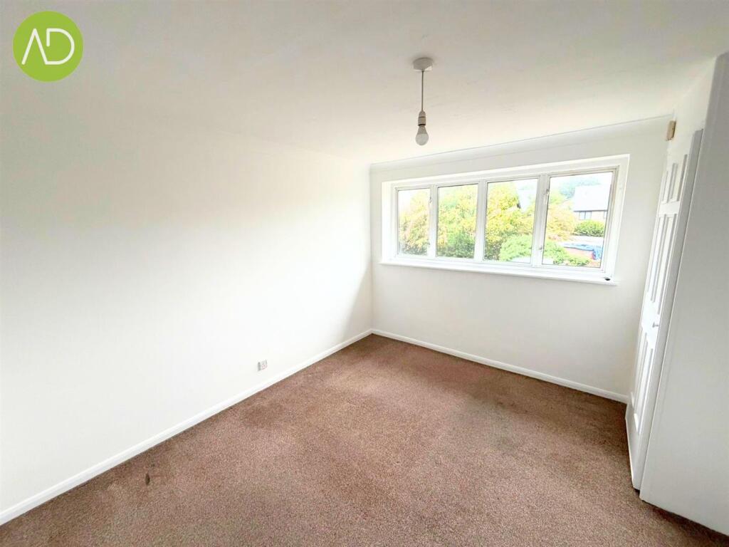 House in Enfield - More
