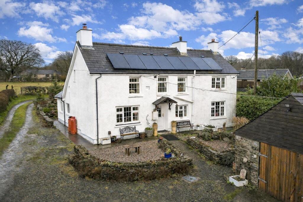 Main image of property: Maesycrugiau, Pencader