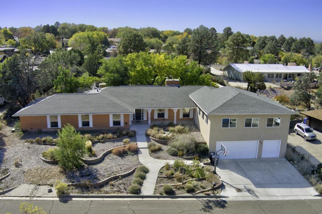 Main image of property: New Mexico, Bernalillo County, Albuquerque