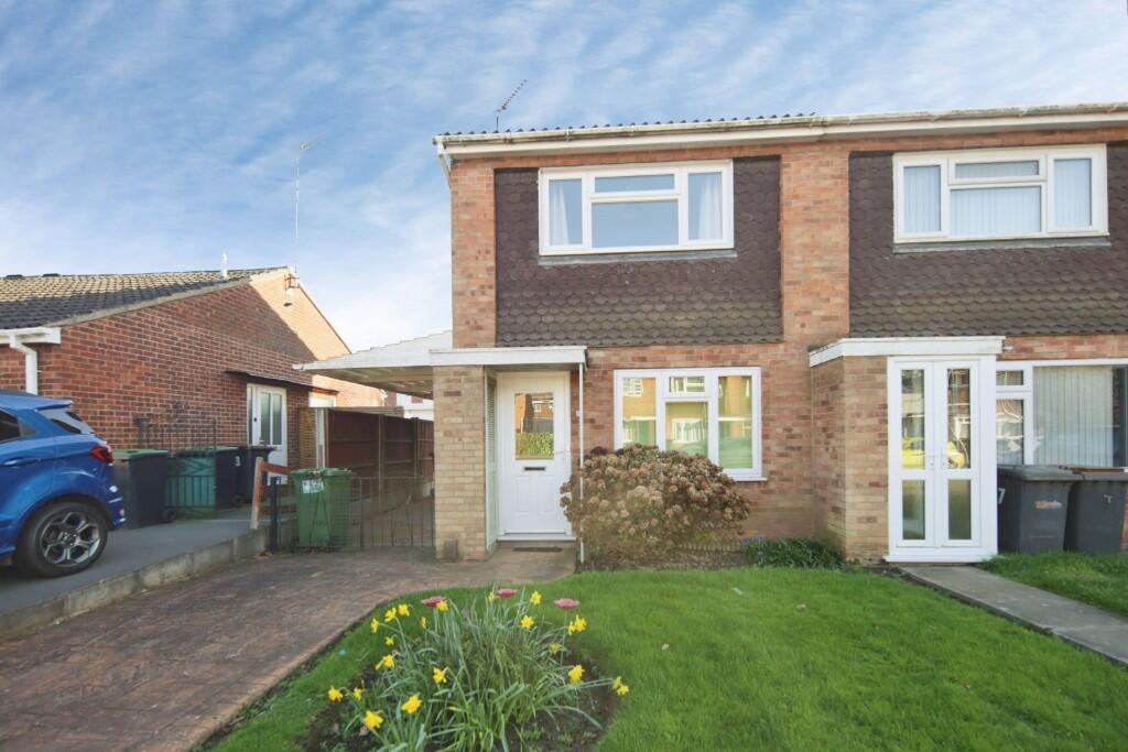 Main image of property: Ilford Close, Bedworth, Warwickshire, CV12