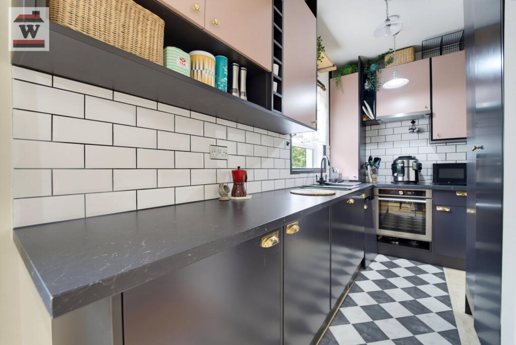 Apartment in Twickenham - View 3