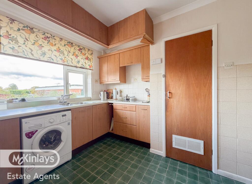 House in Taunton, Galmington - View 4