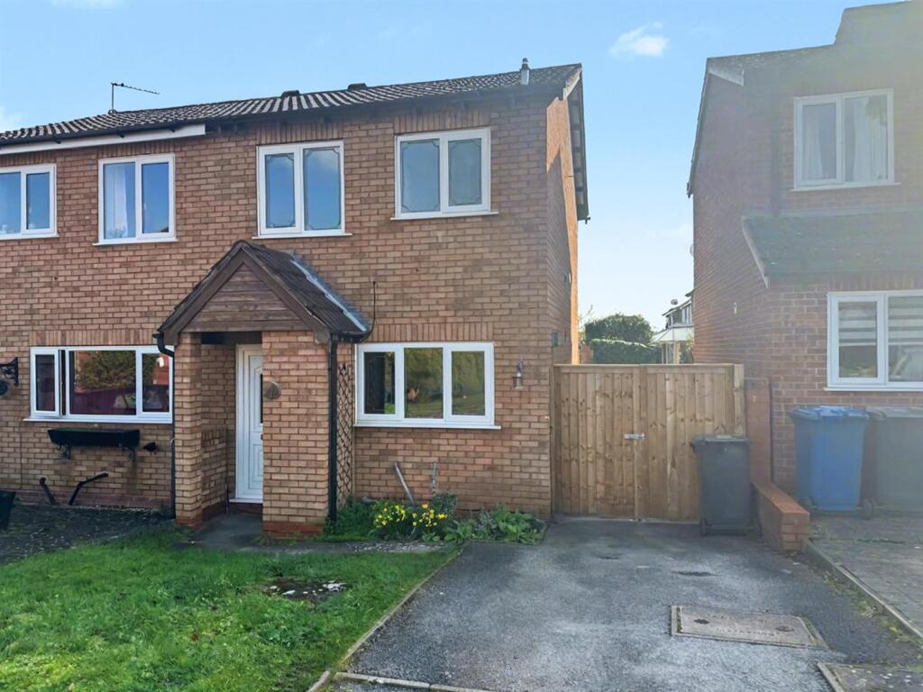 Main image of property: Curlew Close, Lichfield, Staffordshire