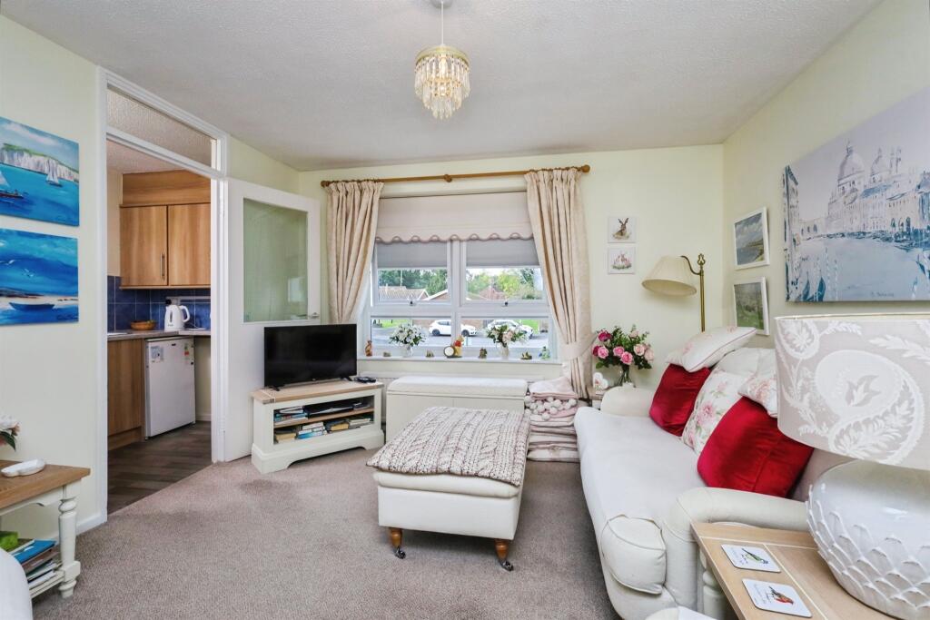 Brookside Avenue, Polegate photo 4