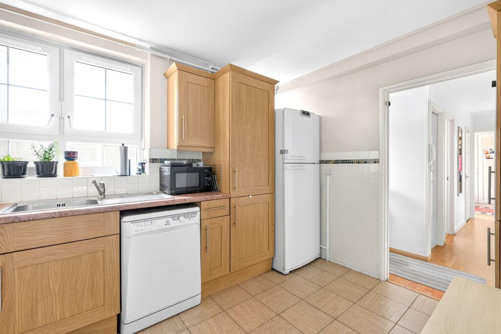 Apartment in London - View 5