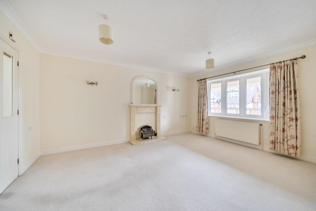 Main image of property: Four Oaks Road, Sutton Coldfield, B74
