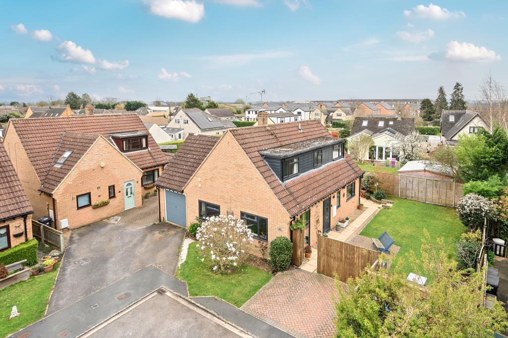 Main image of property: Oakfield Road,  Carterton, Oxfordshire, OX18
