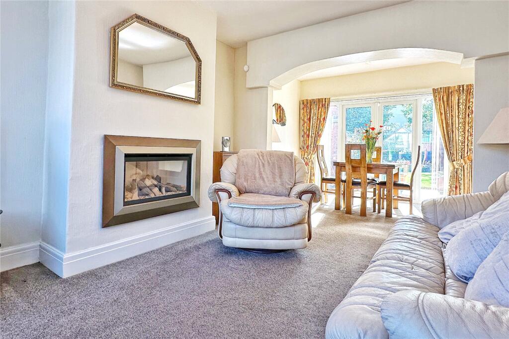 House in Tameside, Waterloo - More