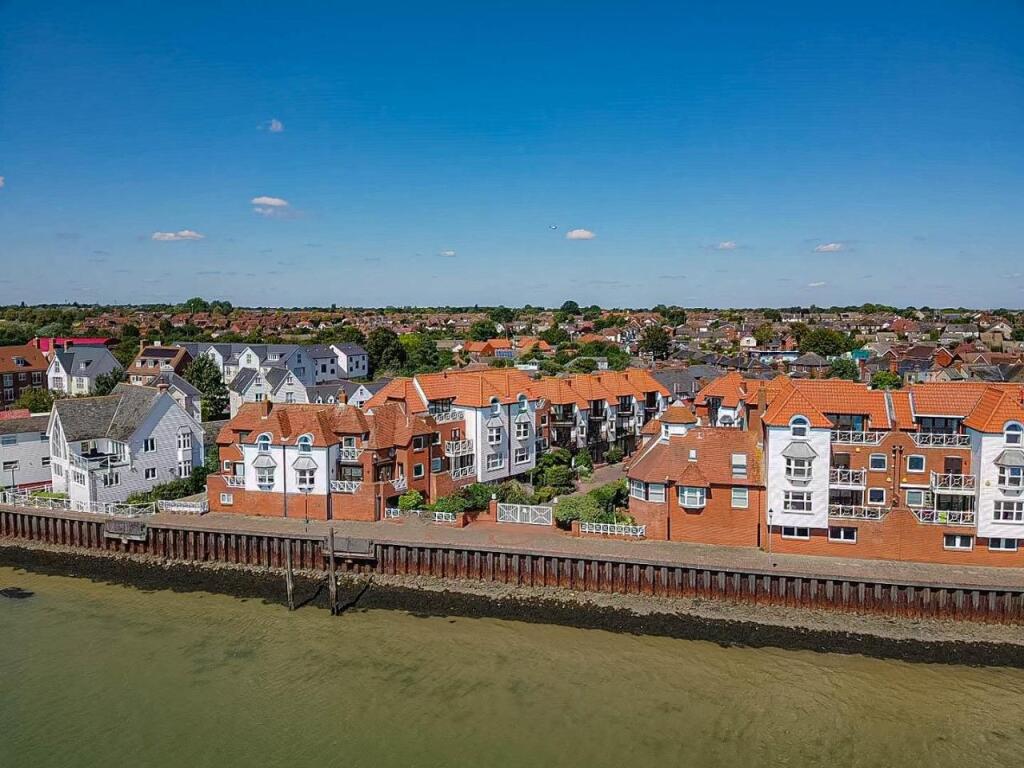 3-bed other on Kings Road, Burnham-On-Crouch, £590,000
