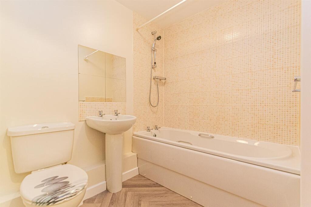 Apartment in Warrington - View 4