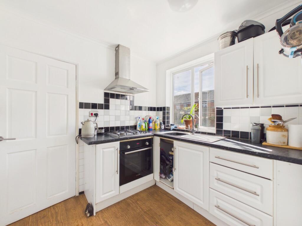 House in Folkestone, Cheriton - View 4