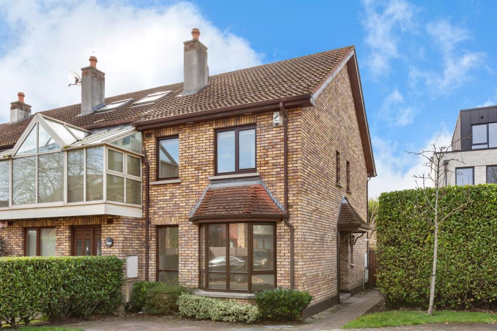 Main image of property: 39 Shrewsbury Park, Ballsbridge, Dublin 4, D04 N2N7