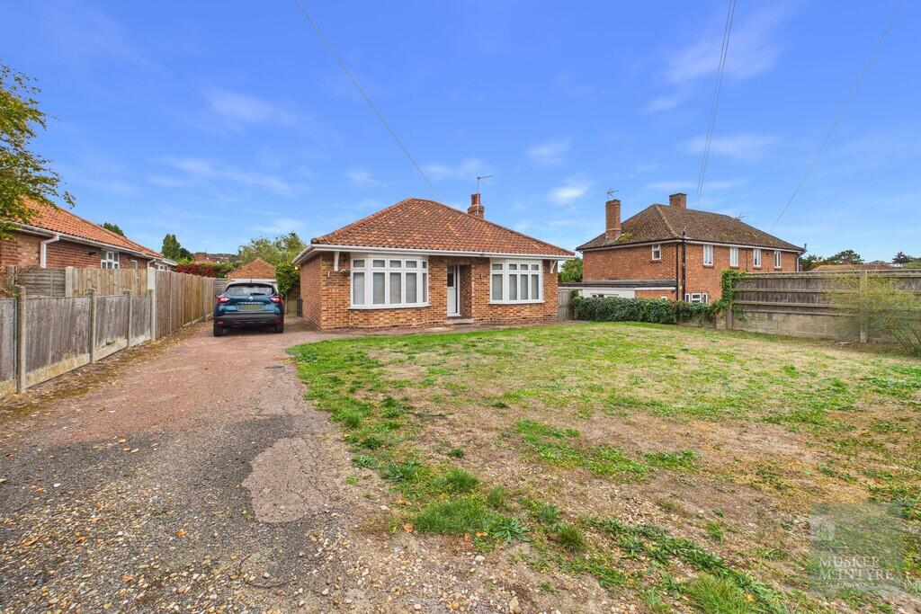 Main image of property: 13 Hillside Road East, Bungay