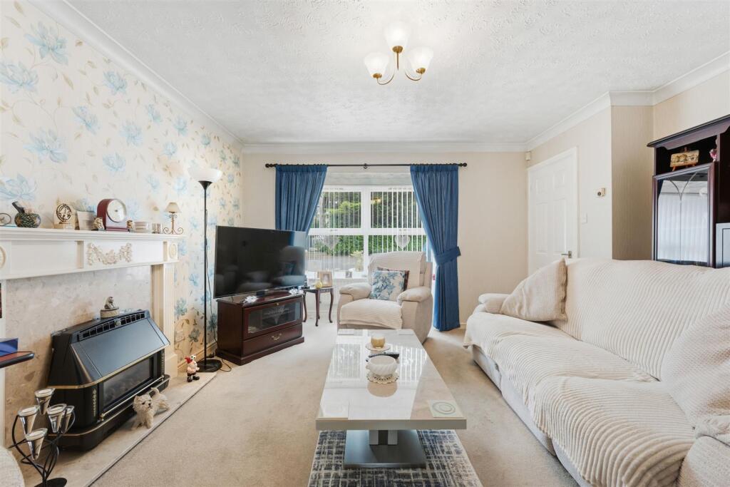 Ettrick Close, Kettering photo 4