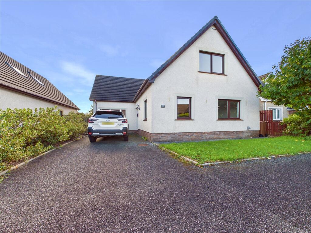 3-bed detached on Cenarth Close, Pembroke Dock, Pembrokeshire, SA72, £275,000