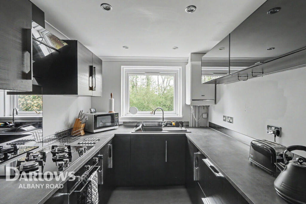 Apartment in Cardiff, Llanrumney - View 2