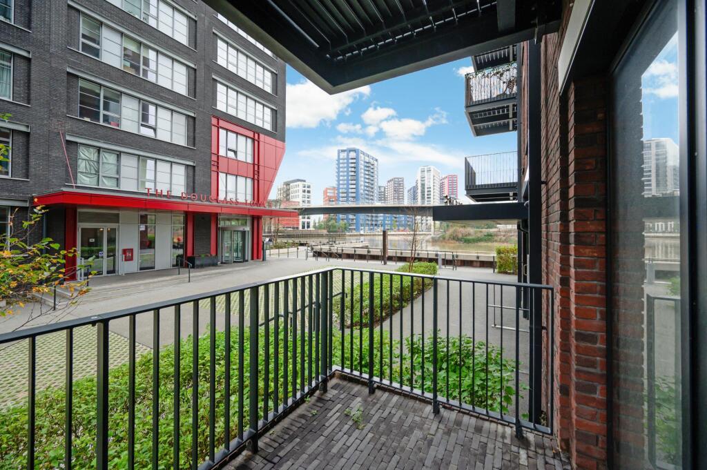 Dulke House, Goodluck Hope Walk, E14 photo 3