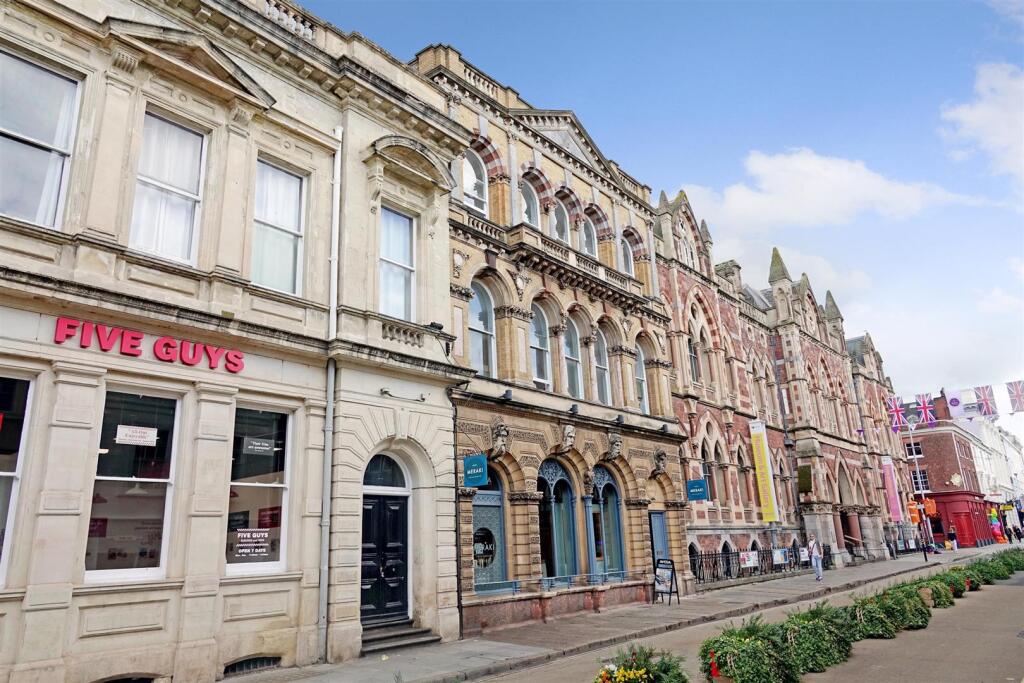 Main image of property: Queen street ,