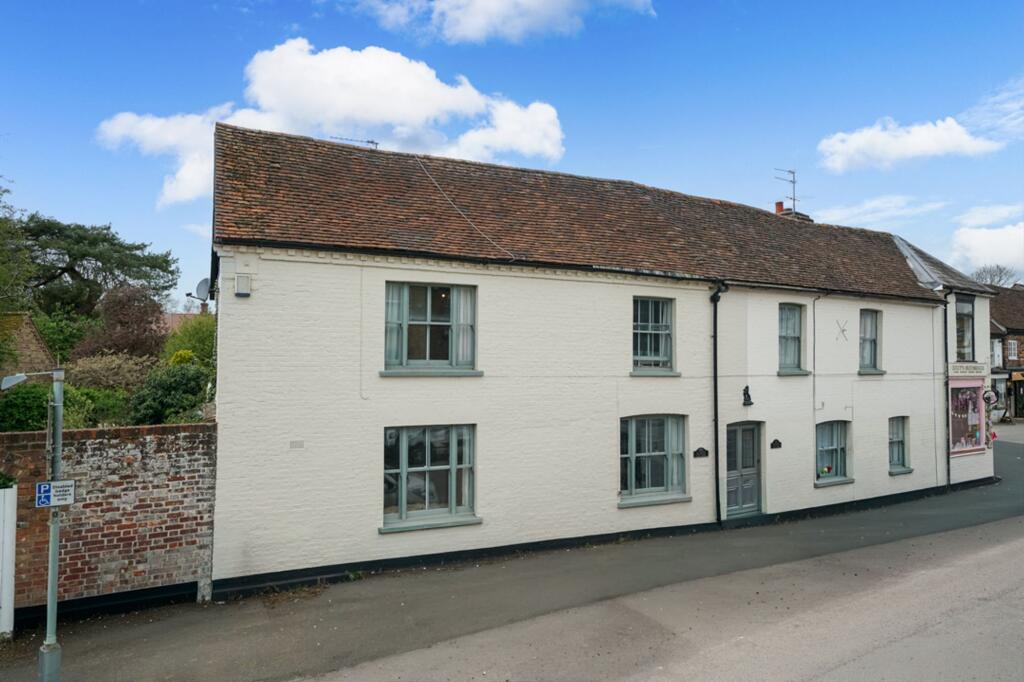 Main image of property: High Street, Redbourn, AL3