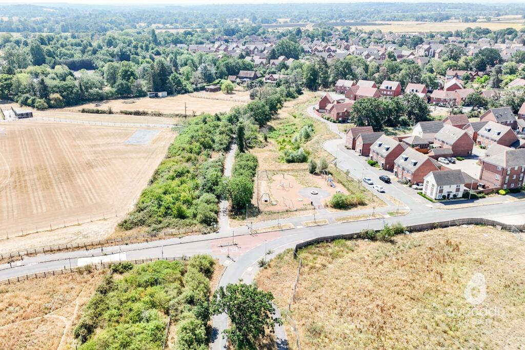 House in Spencers Wood, Ryeish Green, Shinfield - View 2