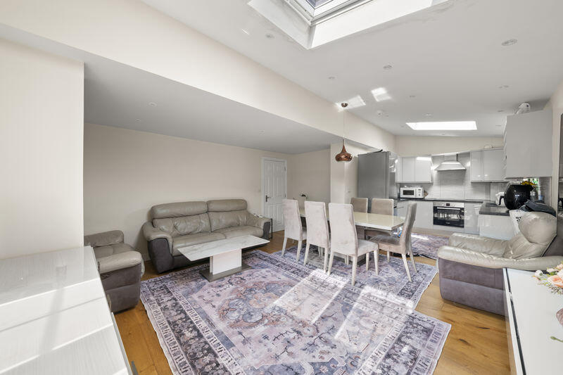 Apartment in London - View 3