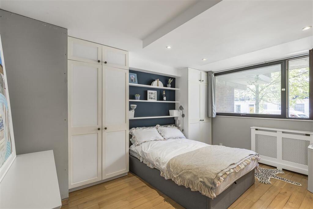 Apartment in London, City of Westminster - More
