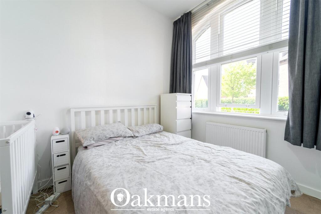 Apartment in Solihull, Dickens Heath - More