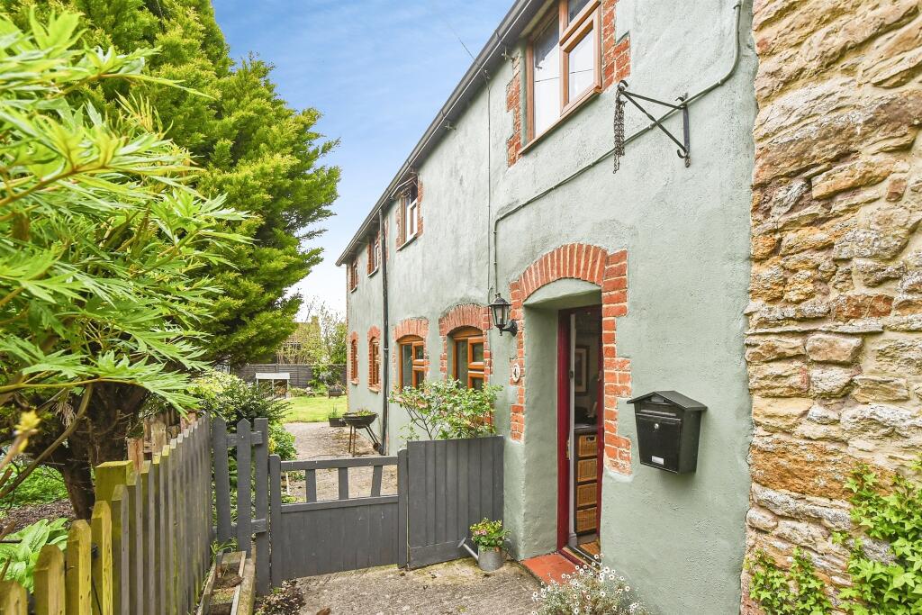 Main image of property: Vicarage Lane, Highworth, SWINDON