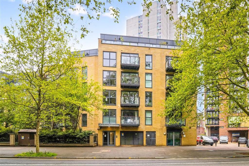 Main image of property: Kennington Road, Kennington