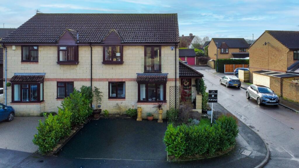 Main image of property: Staunton Fields, Whitchurch Village, Bristol, BS14 0QD