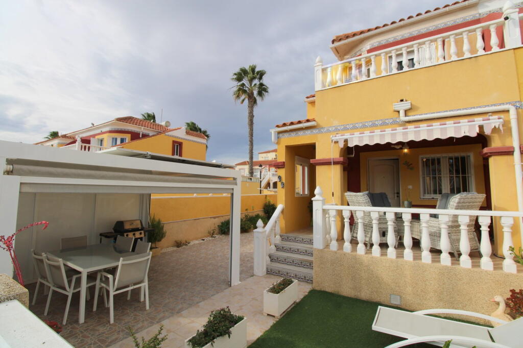 Main image of property: Valencia, Alicante, Cabo Roig
